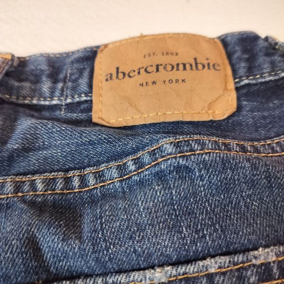 Abercrombie & Fitch Boy's Jeans. Size 8. (Waist 22.5"-24") - Picture 9 of 10